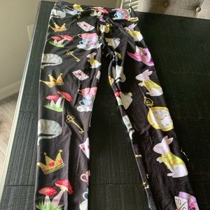 Alice in Wonderland leggings